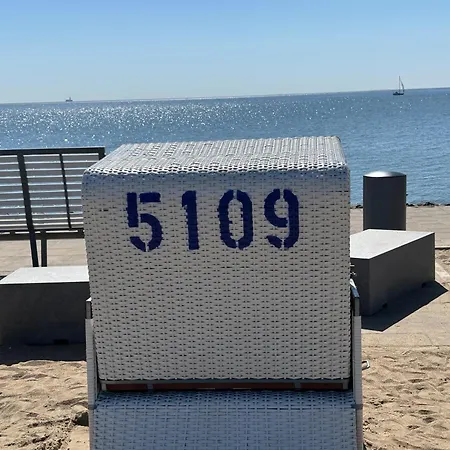 Ritthoff Perlebucht - Mit Strandkorb Am Und Kostenloser Eintritt Ins Schwimmbad Apartment Busum